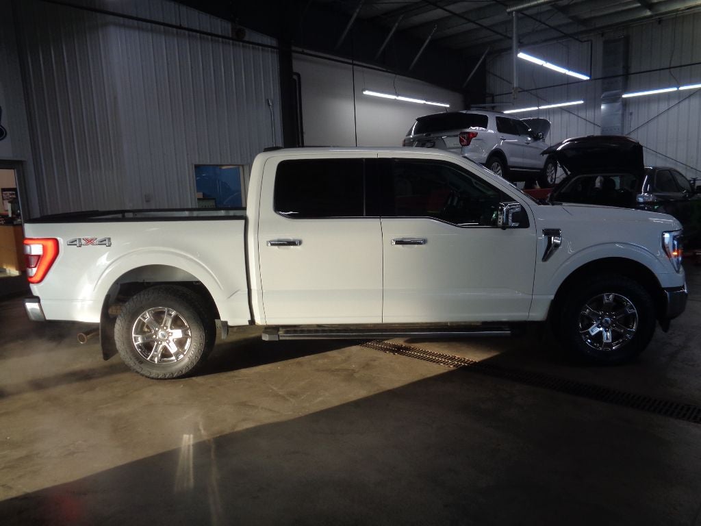 View vehicle photo 2