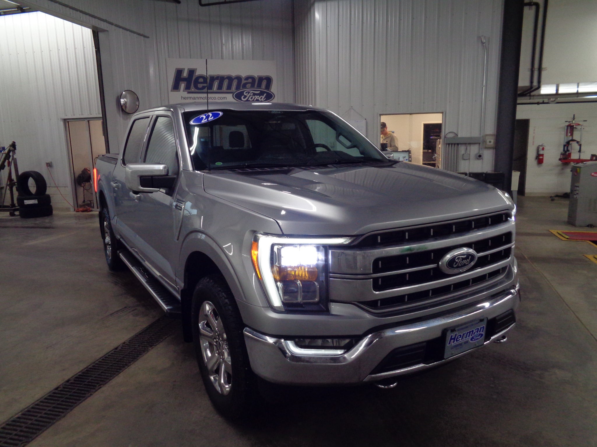  2022 Ford F-150 Lariat SuperCrew 4WD   