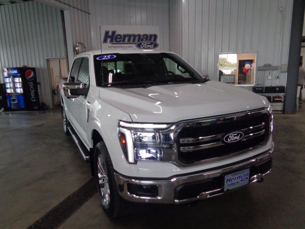  2025 Ford F-150 Lariat SuperCrew 4WD   