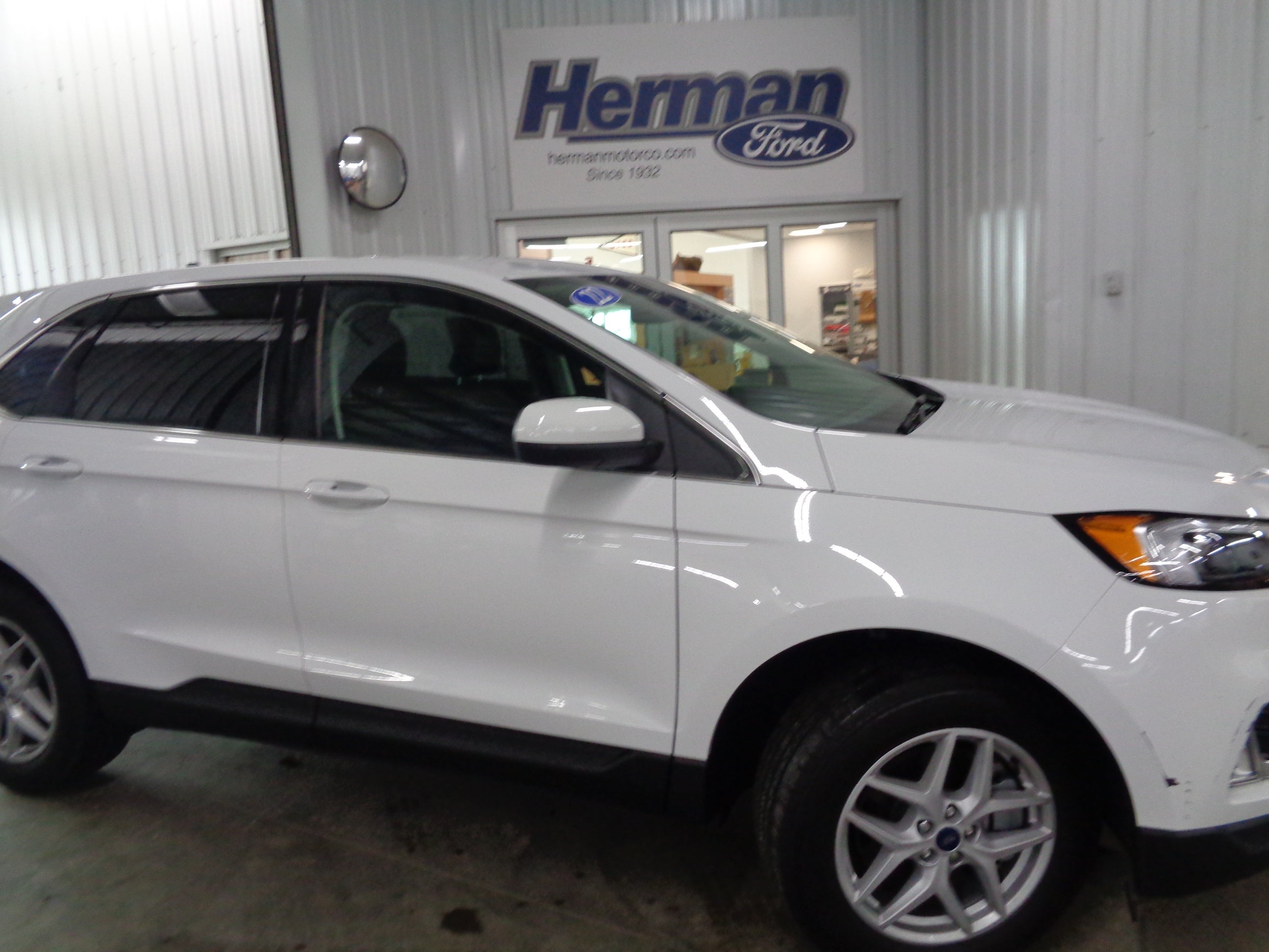  2022 Ford Edge SEL AWD   