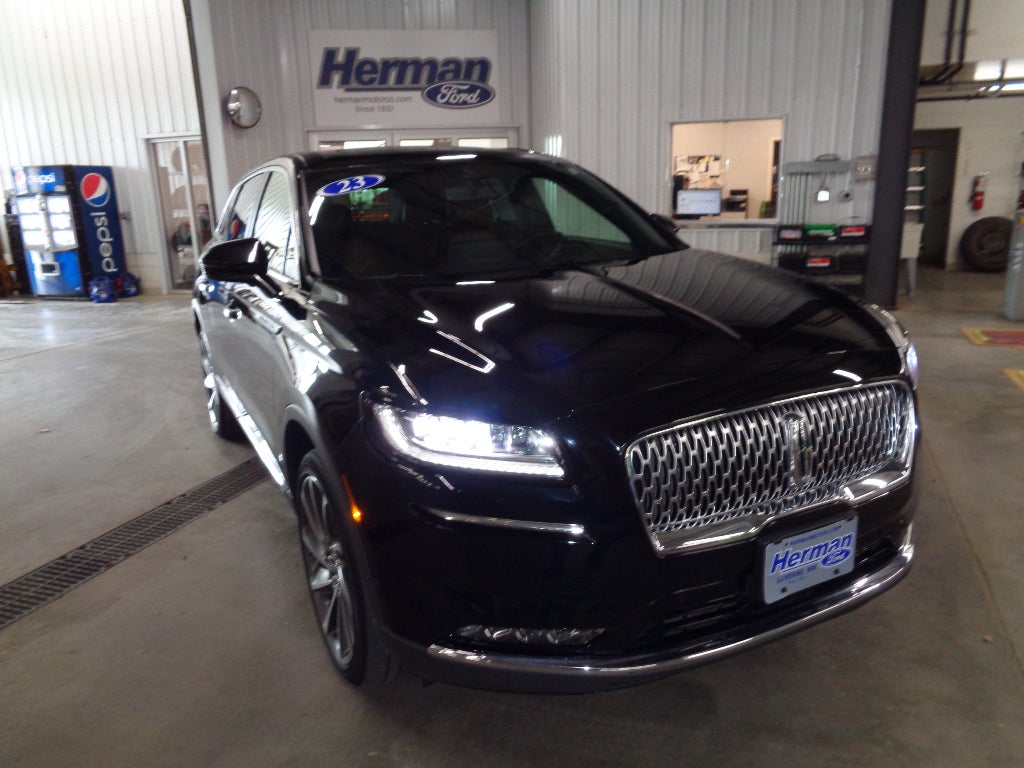  2023 Lincoln Nautilus Reserve AWD   