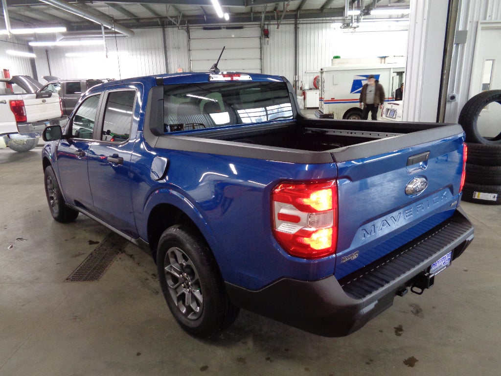 View vehicle photo 5