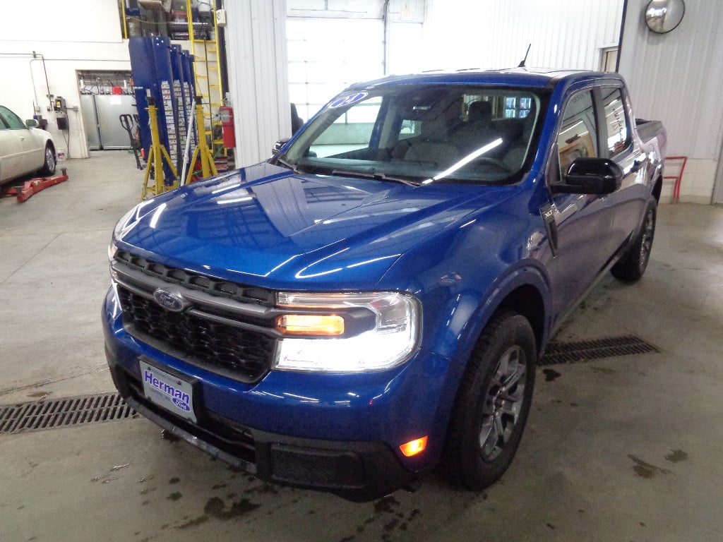 View vehicle photo 7