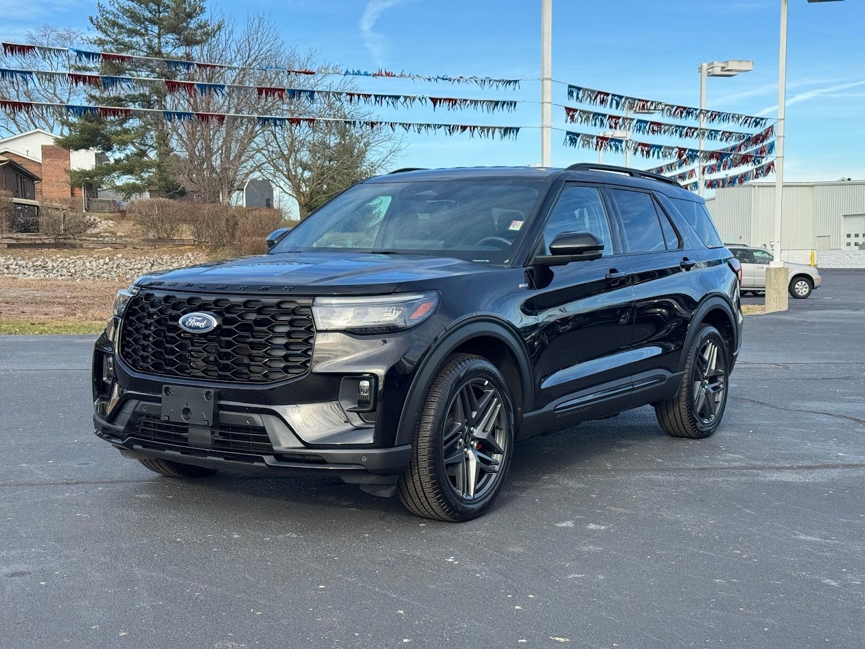 2025 Ford Explorer ST-Line AWD
