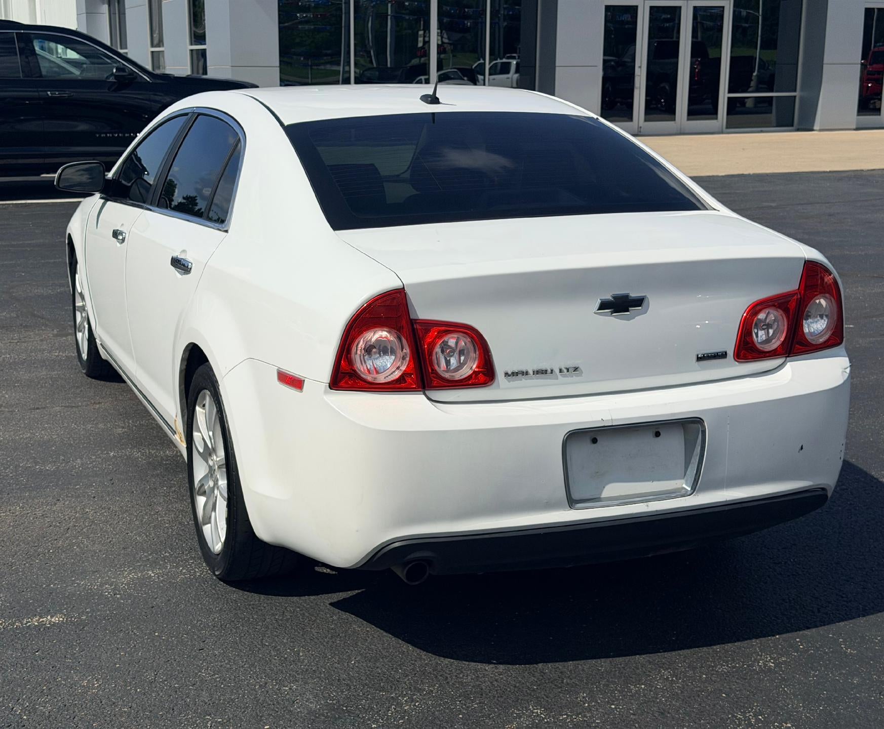 View vehicle photo 7