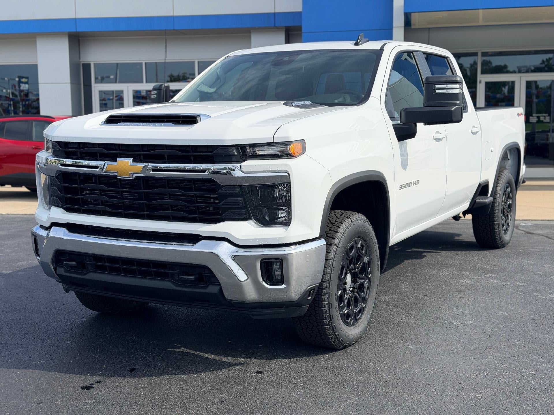 Summit White 2026 Chevrolet Silverado 3500HD Pickup Truck Four-Wheel Drive Automatic