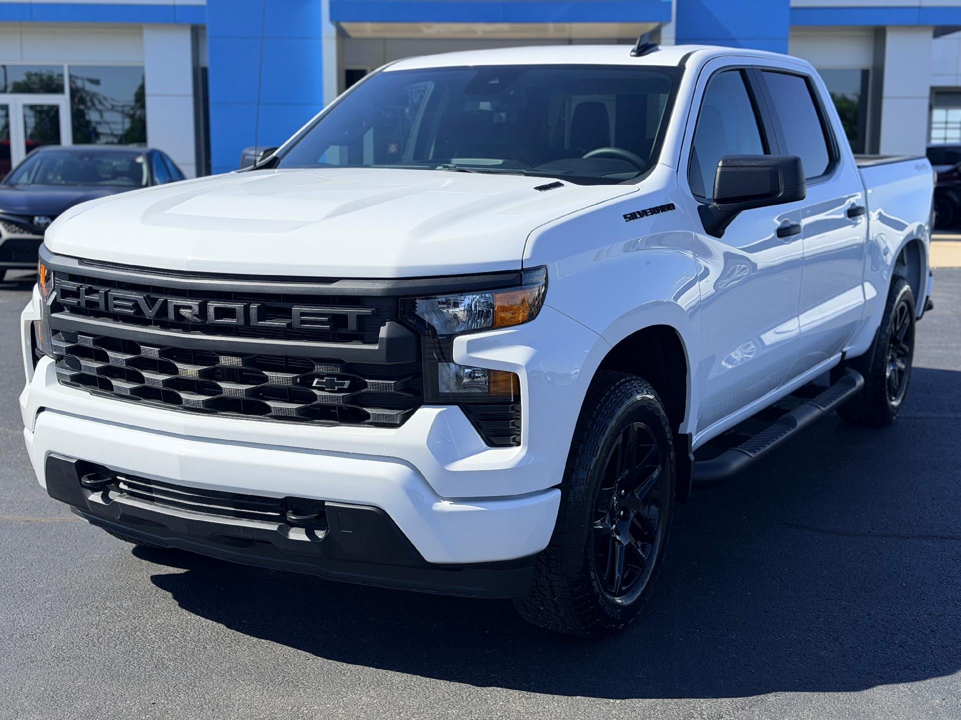 Summit White 2026 Chevrolet Silverado 1500 Pickup Truck Four-Wheel Drive Automatic