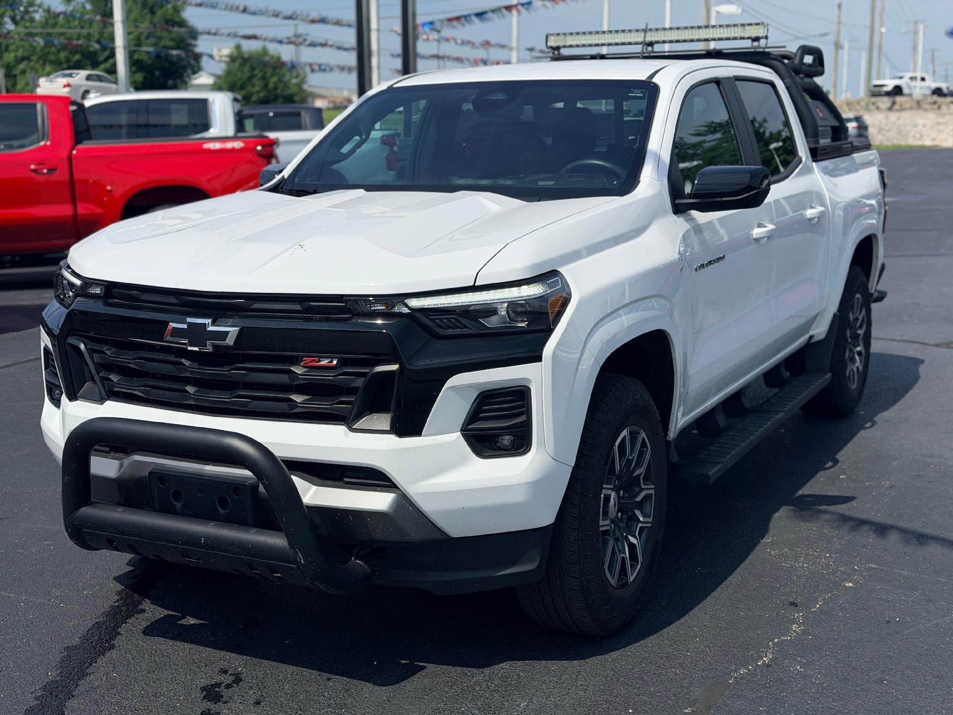 Summit White 2023 Chevrolet Colorado Pickup Truck Four-Wheel Drive Automatic