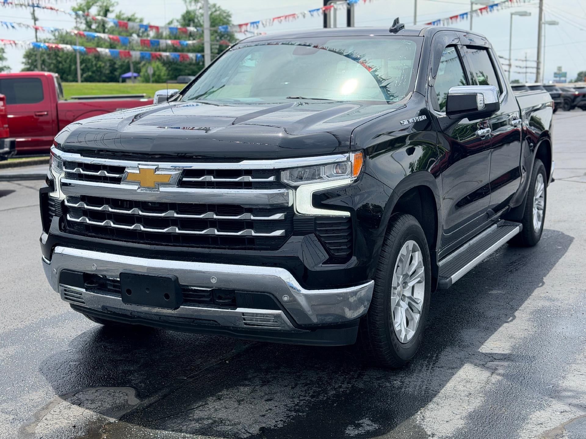 2023 Chevrolet Silverado 1500 Negro Camioneta Todo terreno Automática