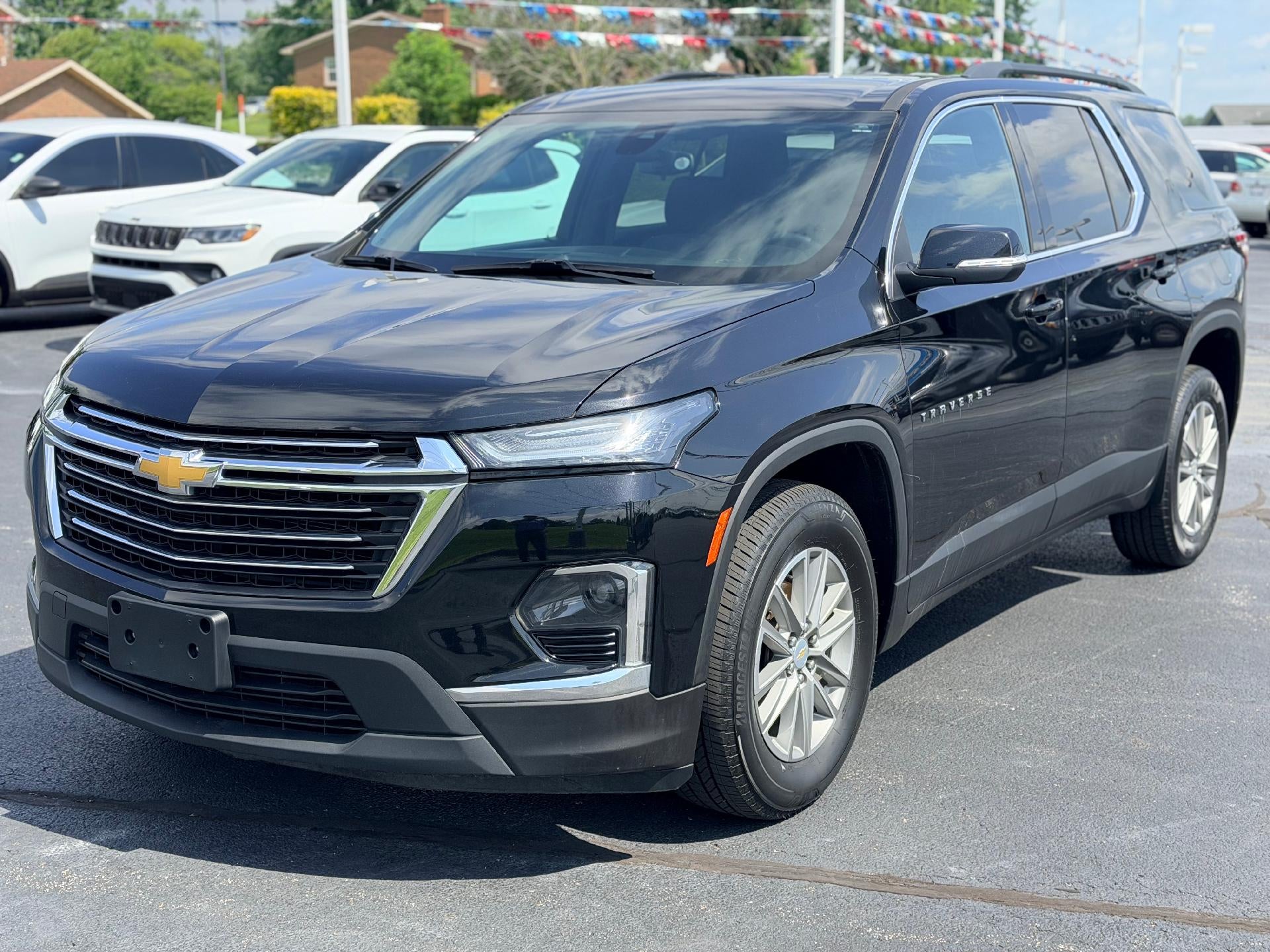 Mosaic Black Metallic 2023 Chevrolet Traverse SUV / Crossover Front-Wheel Drive Automatic