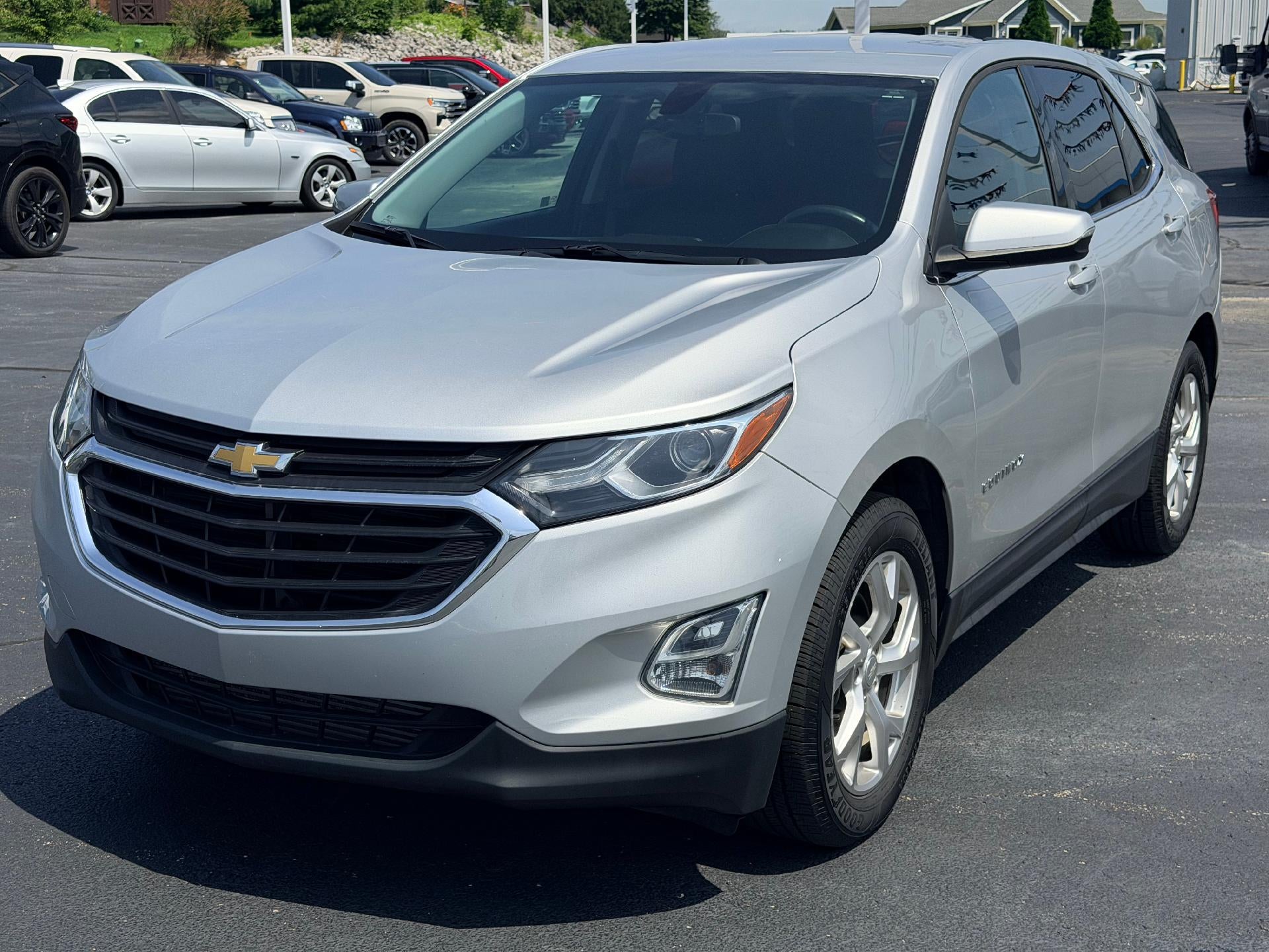 2018 Chevrolet Equinox Plata (Silver Ice Metallic) SUV/Crossover Tracción delantera Automática