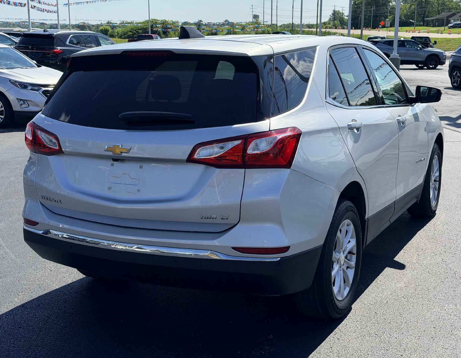 View vehicle photo 5
