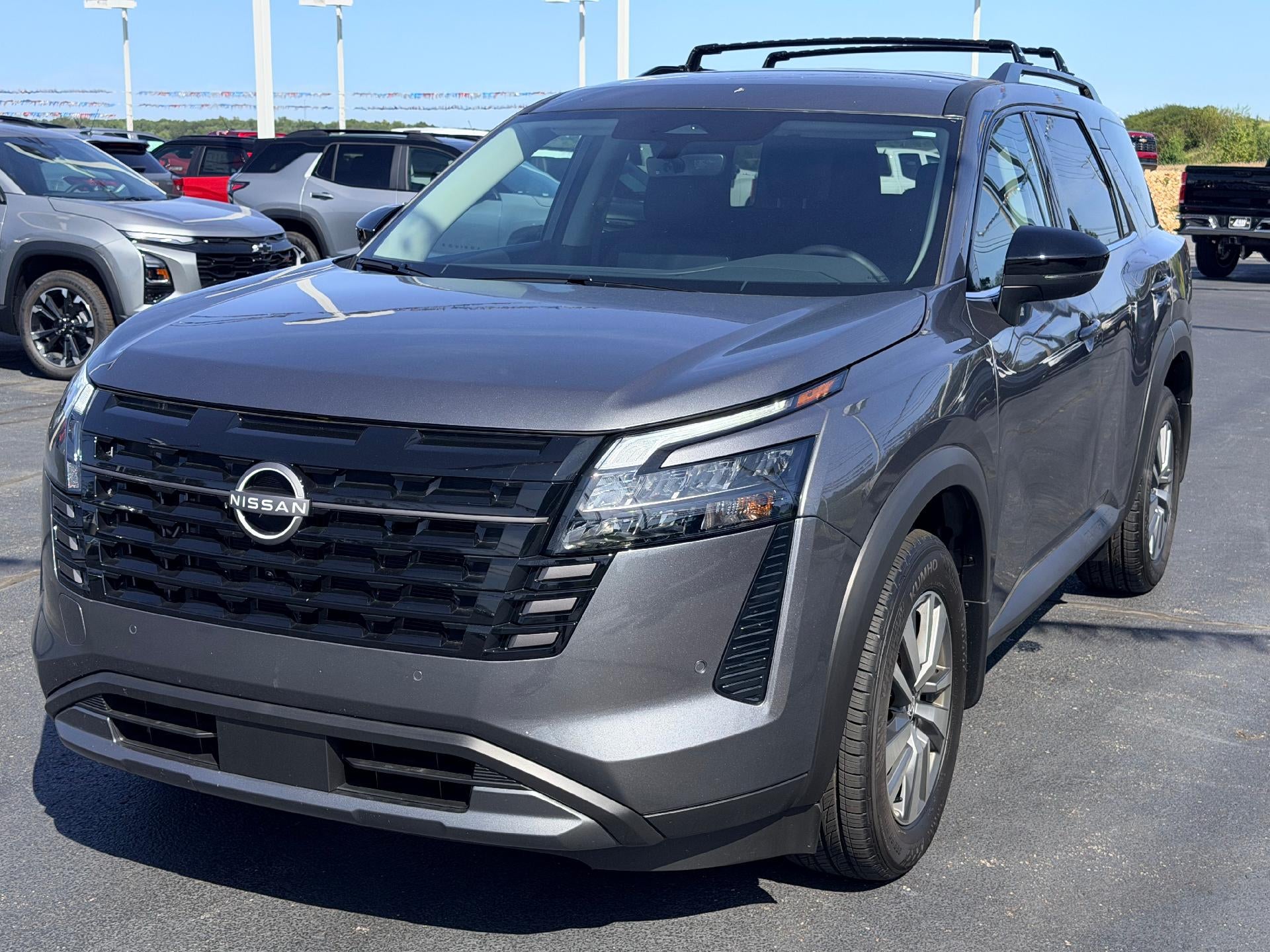  2026 Nissan Pathfinder SL 4WD   