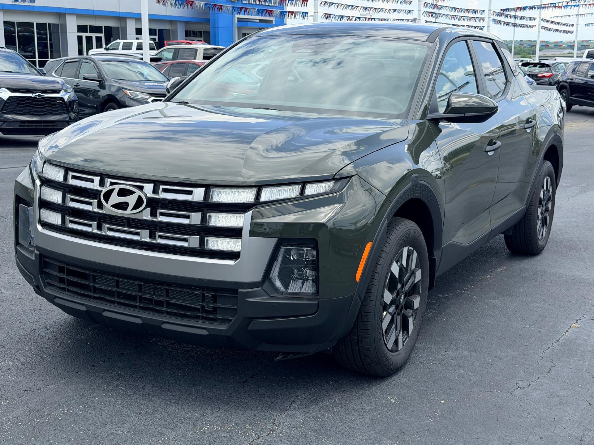  2025 Hyundai Santa Cruz Pickup Truck Front-Wheel Drive Automatic