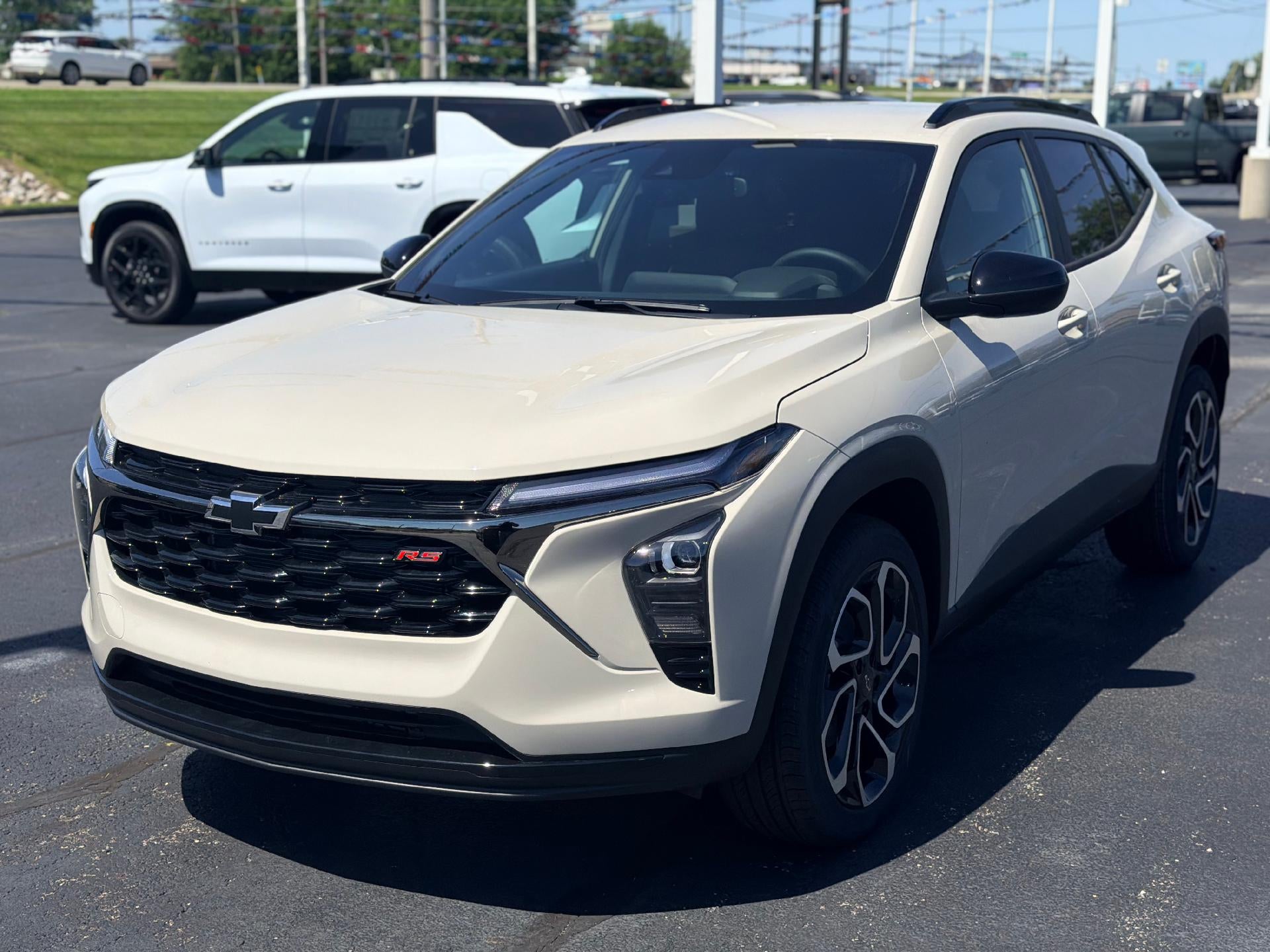 White Sands 2026 Chevrolet Trax SUV / Crossover Front-Wheel Drive Automatic