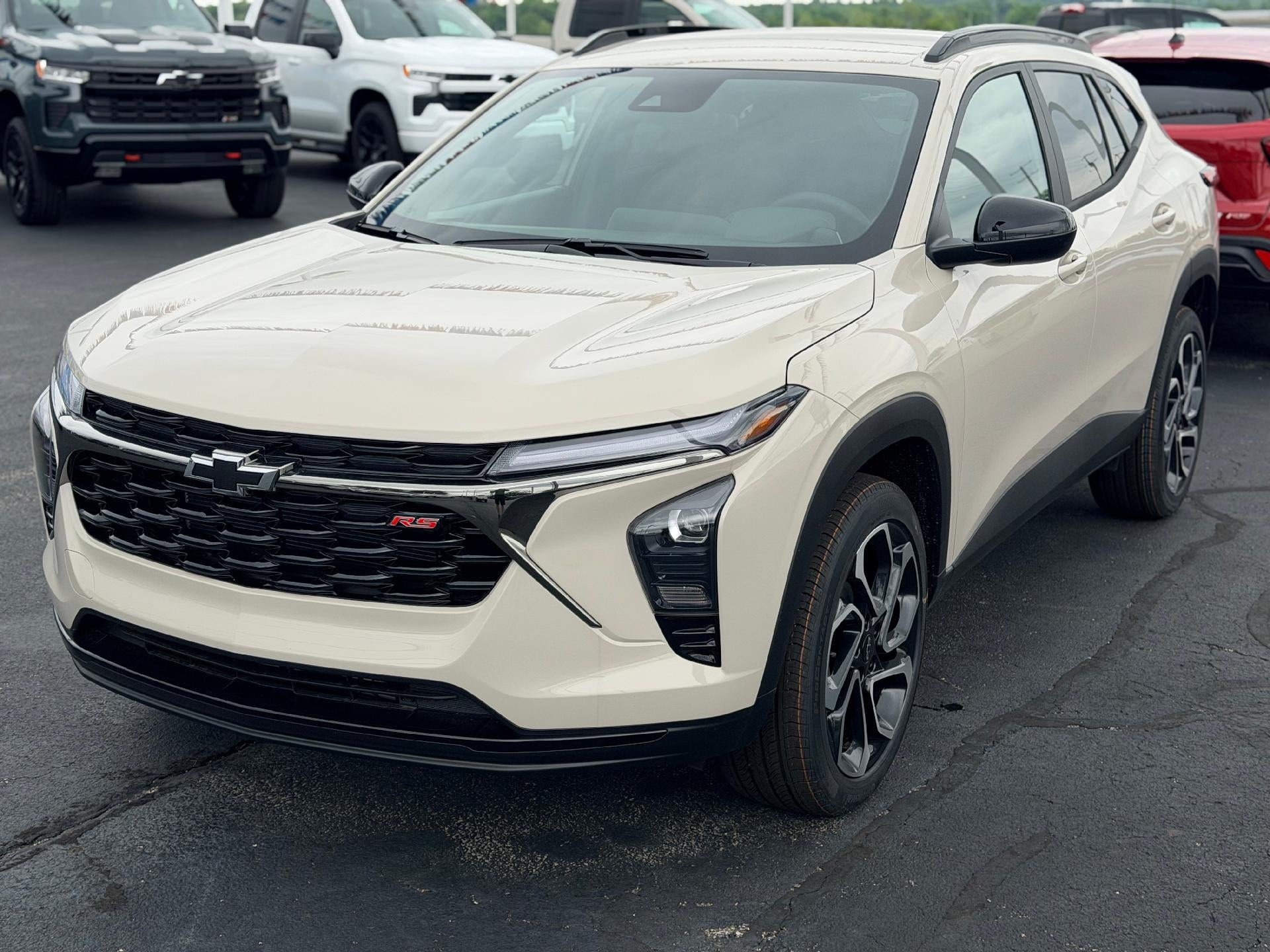 White Sands 2026 Chevrolet Trax SUV / Crossover Front-Wheel Drive Automatic