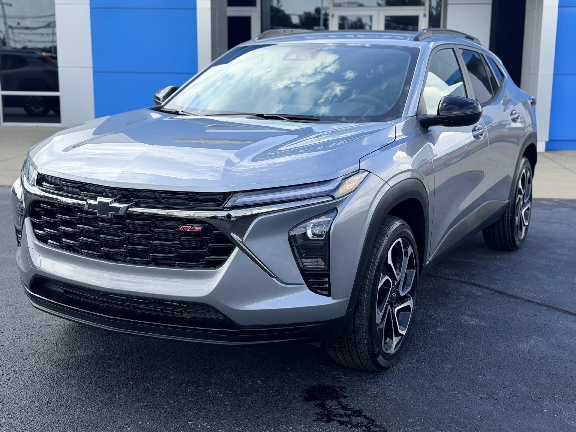 Sterling Gray Metallic 2026 Chevrolet Trax SUV / Crossover Front-Wheel Drive Automatic