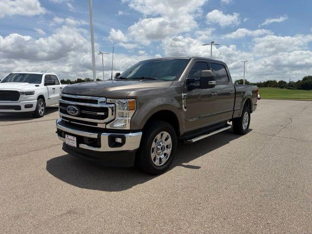 Stone Gray Metallic 2022 Ford F-250 Super Duty Lariat Crew Cab 4WD Pickup Truck Four-Wheel Drive Automatic