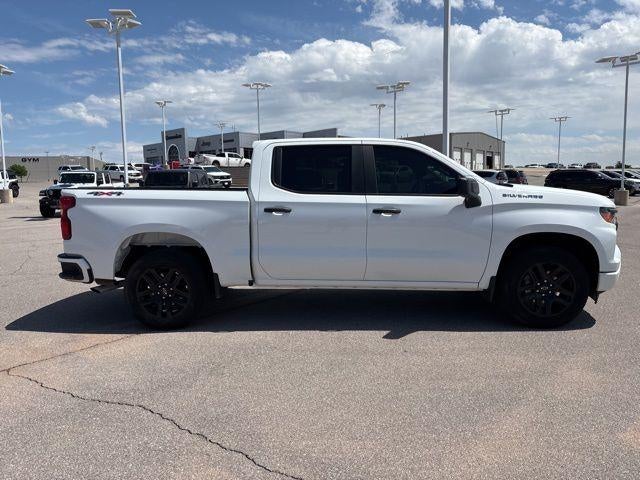 View vehicle photo 4