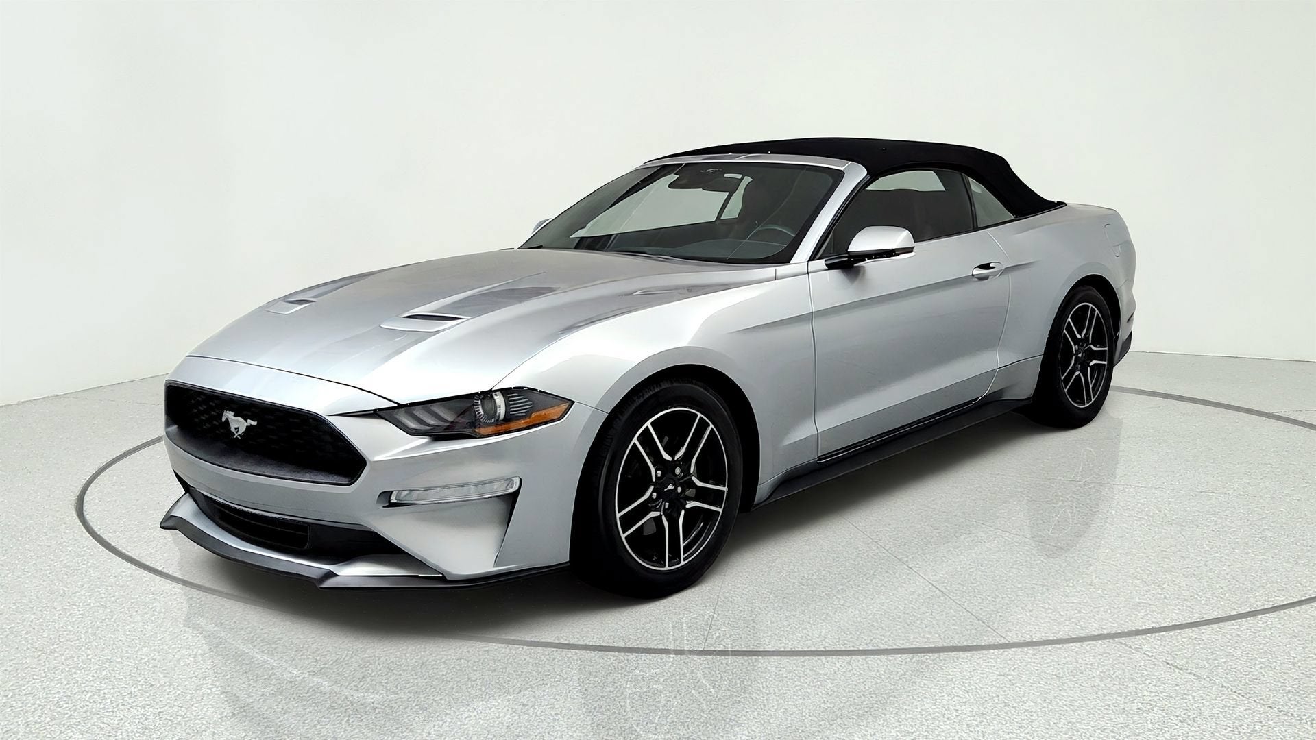 Silver 2022 Ford Mustang Convertible Rear-Wheel Drive 