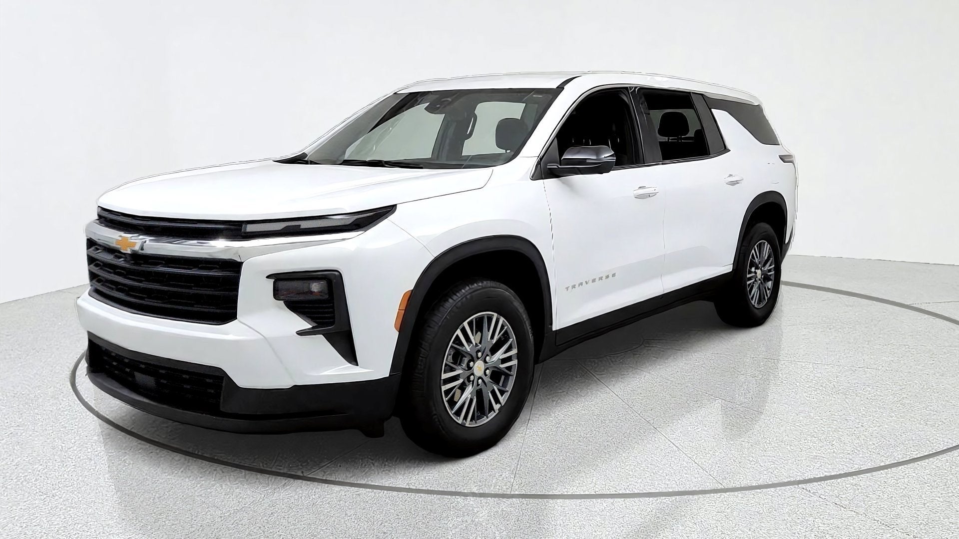 2024 Chevrolet Traverse LS FWD