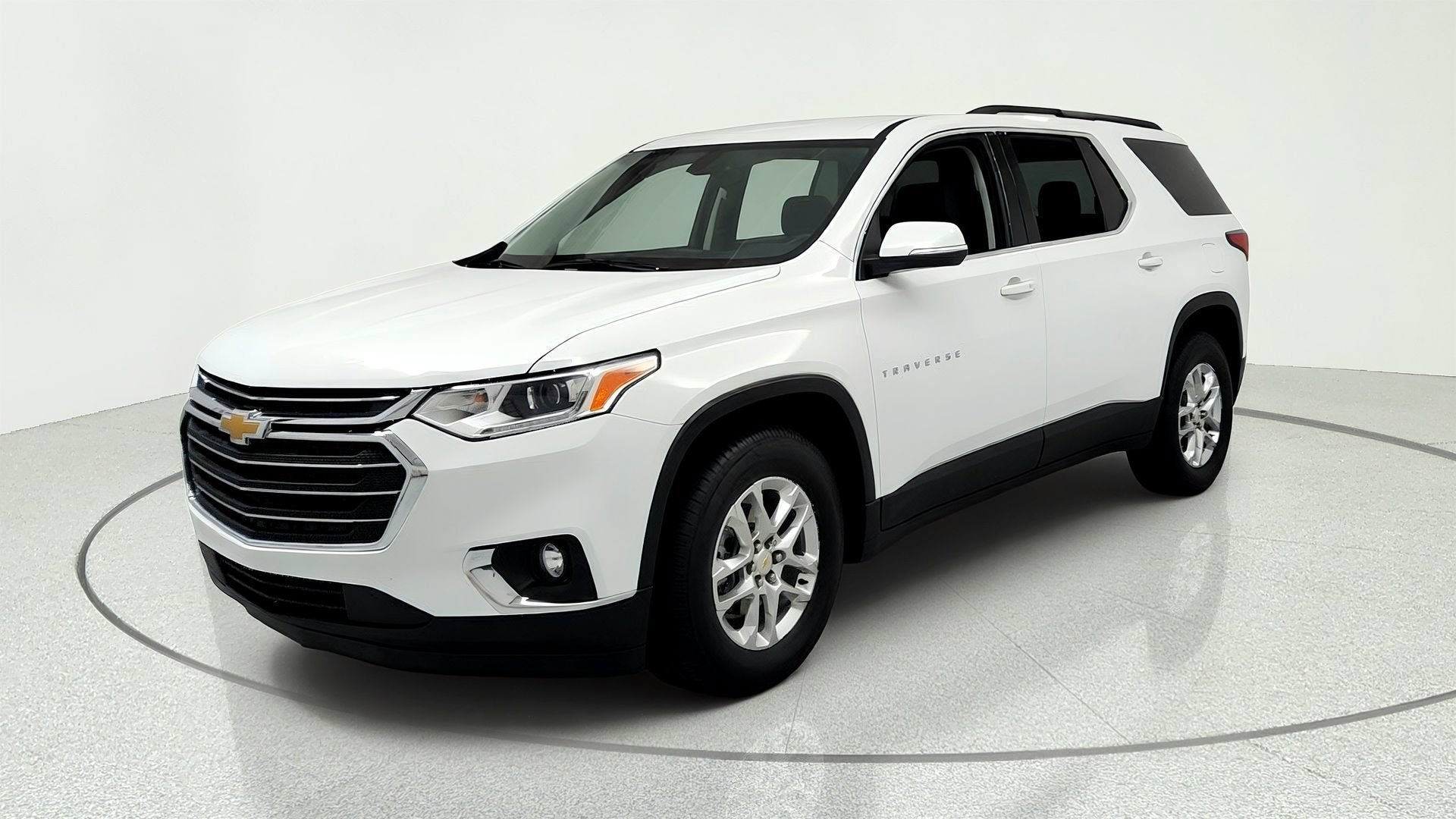 Summit White 2021 Chevrolet Traverse SUV / Crossover Front-Wheel Drive Automatic