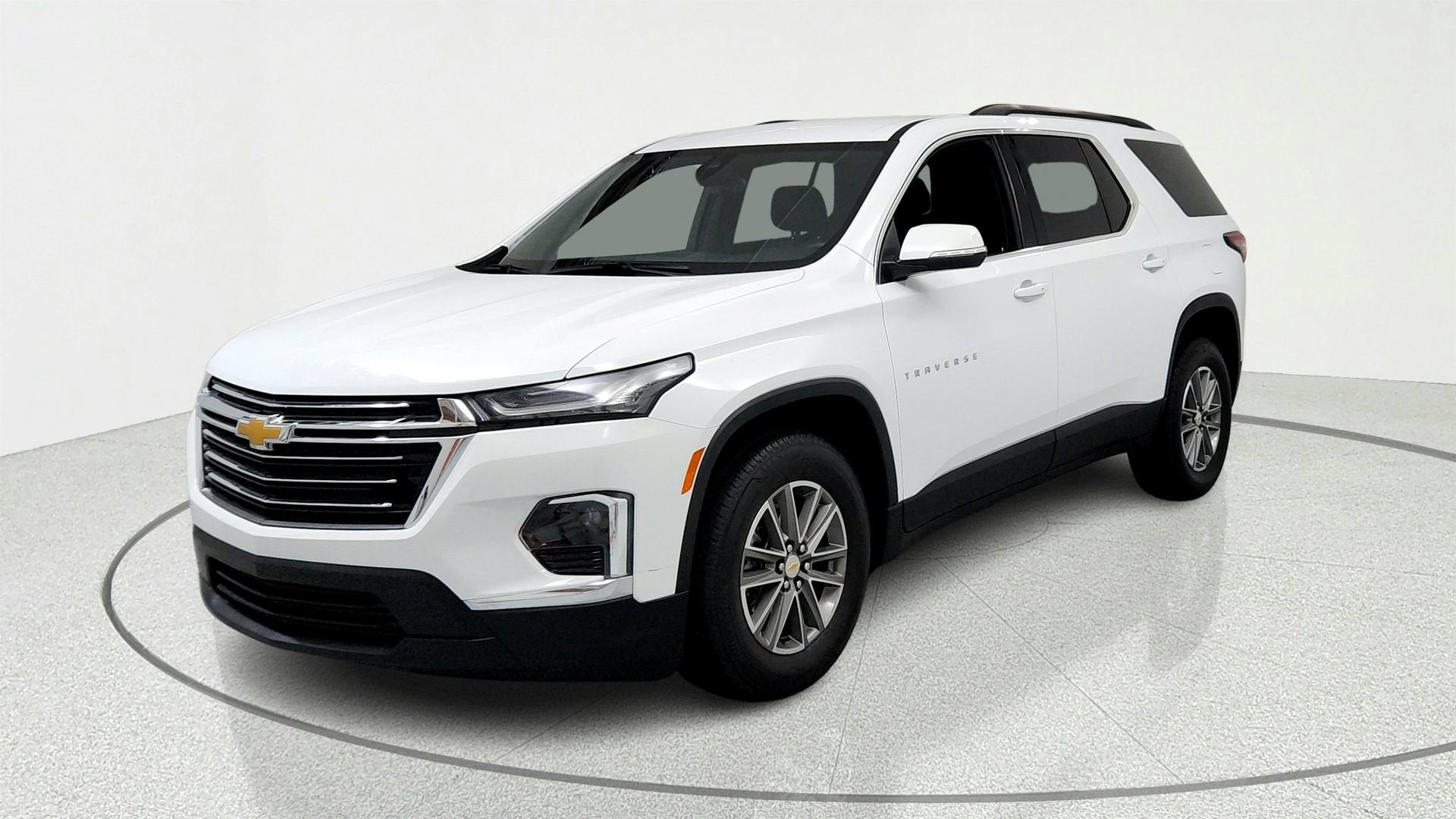 Summit White 2023 Chevrolet Traverse SUV / Crossover Front-Wheel Drive Automatic