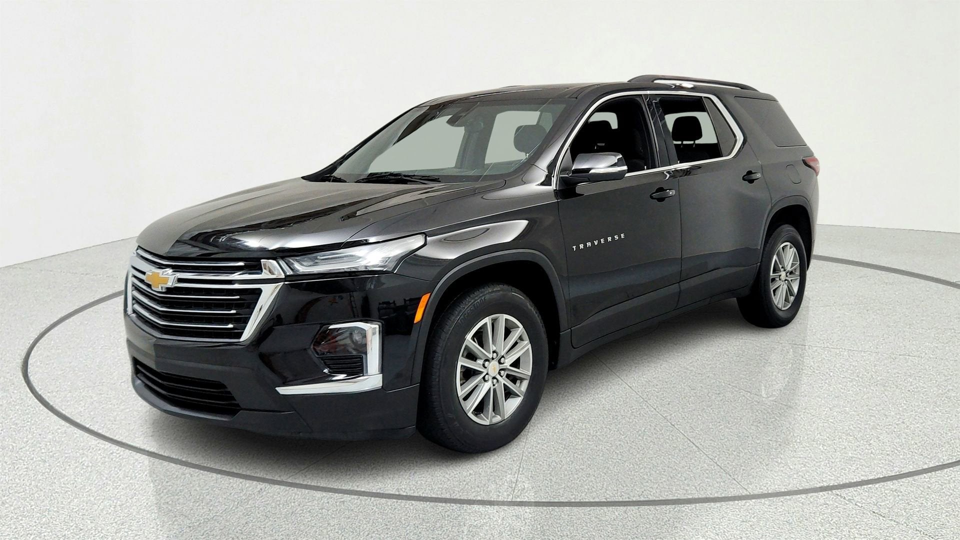 Mosaic Black Metallic 2023 Chevrolet Traverse SUV / Crossover Front-Wheel Drive Automatic