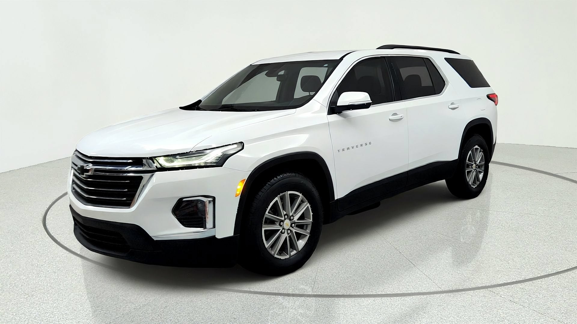 Summit White 2024 Chevrolet Traverse SUV / Crossover Front-Wheel Drive Automatic