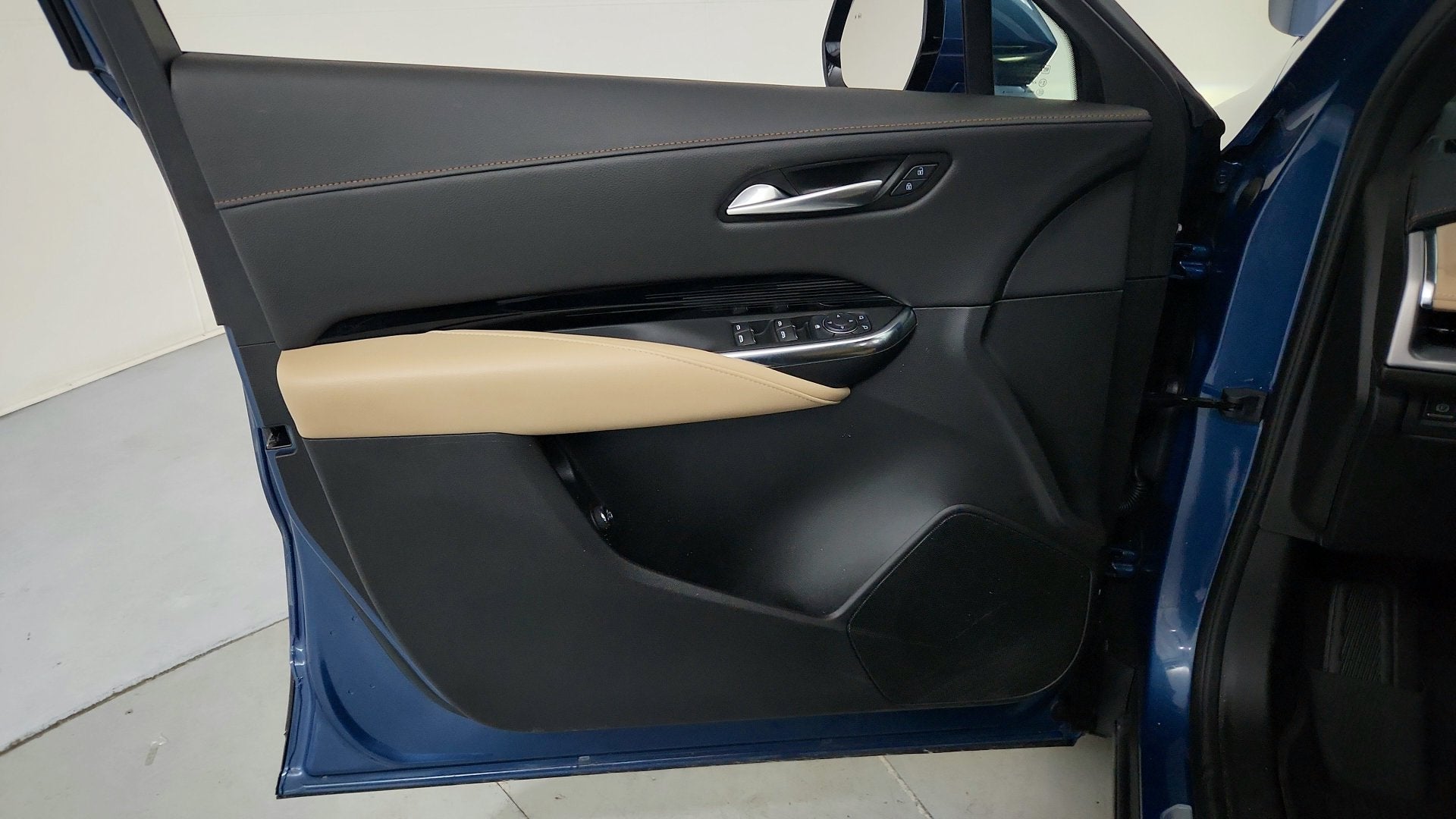  2024 Cadillac XT4 Luxury FWD   