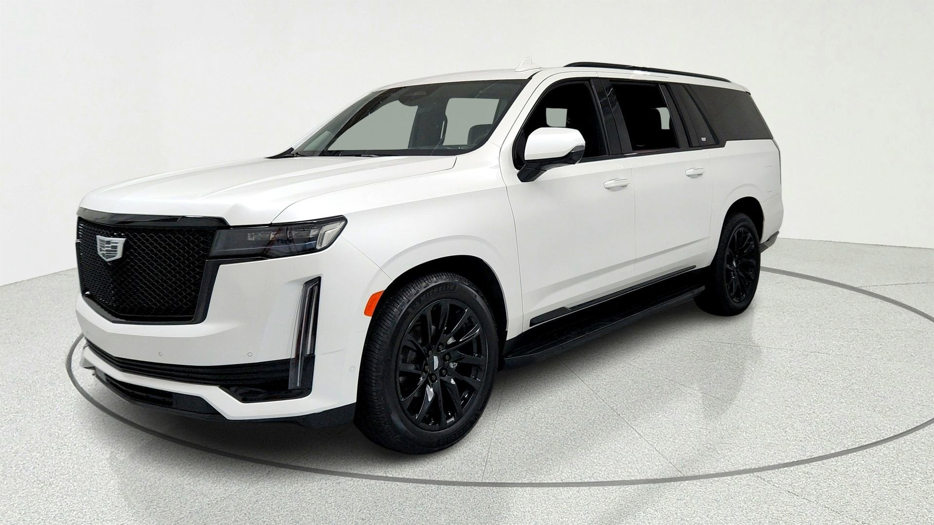 Crystal White Tricoat 2022 Cadillac Escalade ESV Sport Platinum 4WD SUV / Crossover Four-Wheel Drive Automatic