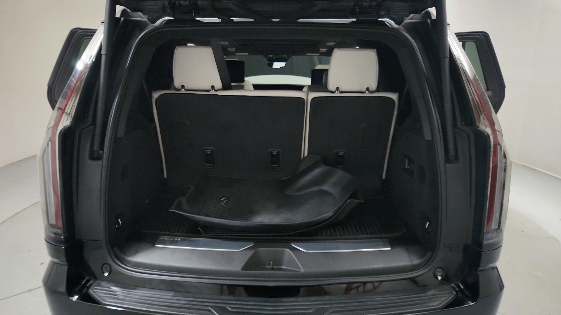 Black Raven 2026 Cadillac Escalade SUV / Crossover Four-Wheel Drive Automatic