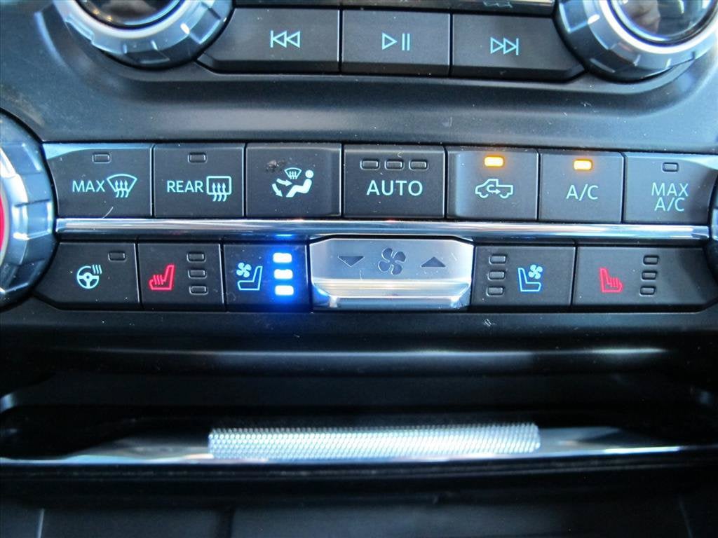2022 Ford F-150 XL Crew Cab Pickup Slide 11