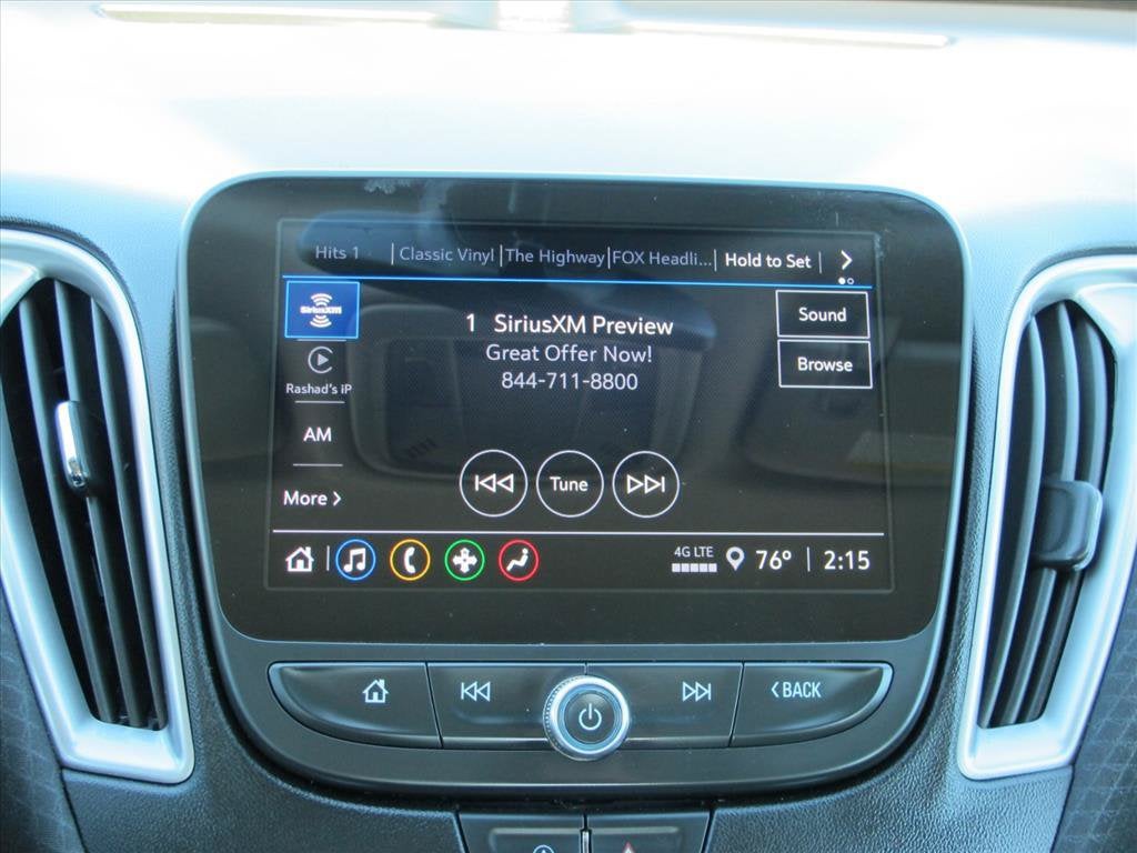 2025 Chevrolet Malibu 1LT 4dr Car Slide 9