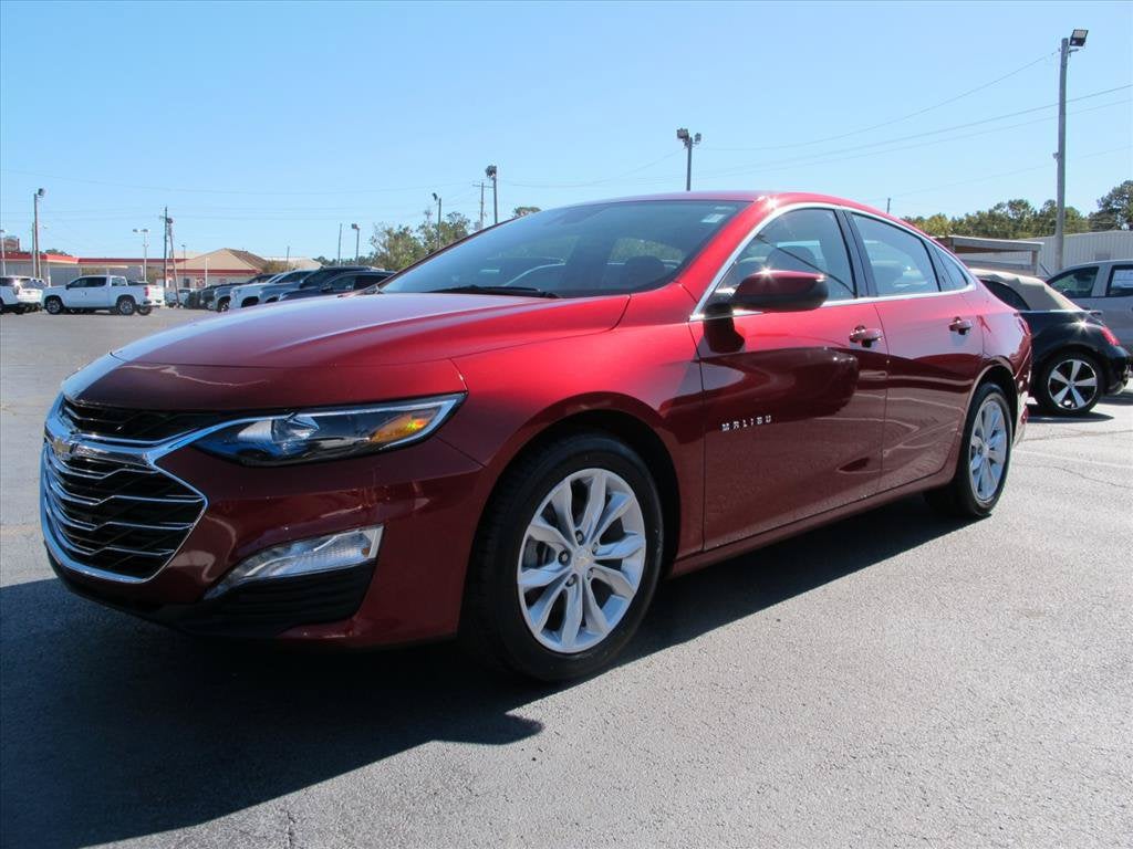 2025 Chevrolet Malibu 1LT 4dr Car Slide 7