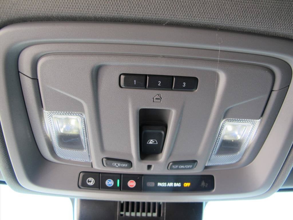 2024 Chevrolet Silverado 1500 LT Crew Cab Pickup Slide 13