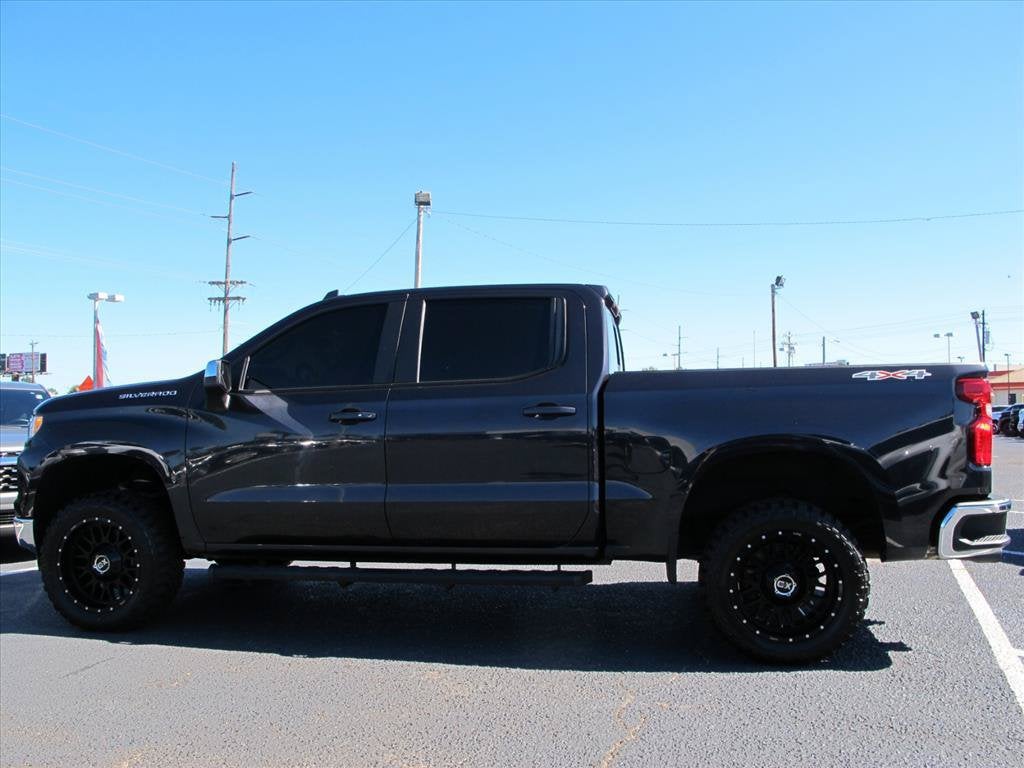 2024 Chevrolet Silverado 1500 LT Crew Cab Pickup Slide 5