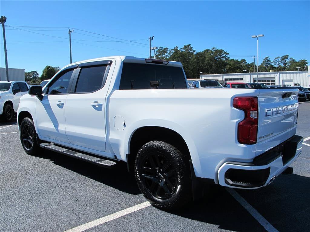 2023 Chevrolet Silverado 1500 RST Crew Cab Pickup Slide 4