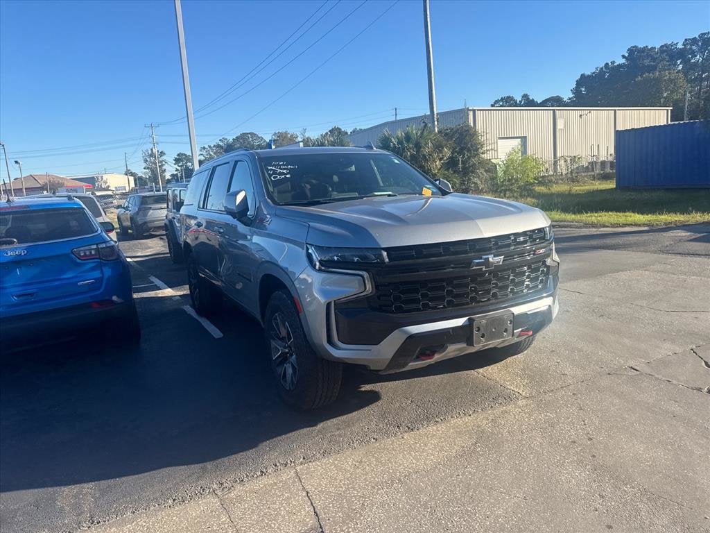2024 Chevrolet Suburban Z71 SUV Slide 1