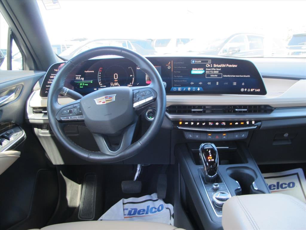 2024 Cadillac XT4 PREMIUM LUXURY SUV Slide 21