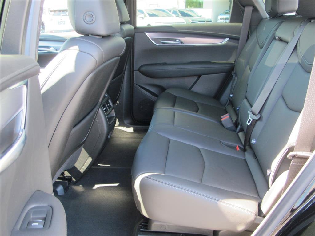 2025 Cadillac XT5 LUXURY SUV Slide 23