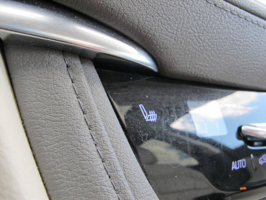 2019 Cadillac XT5 LUXURY FWD SUV Slide 13