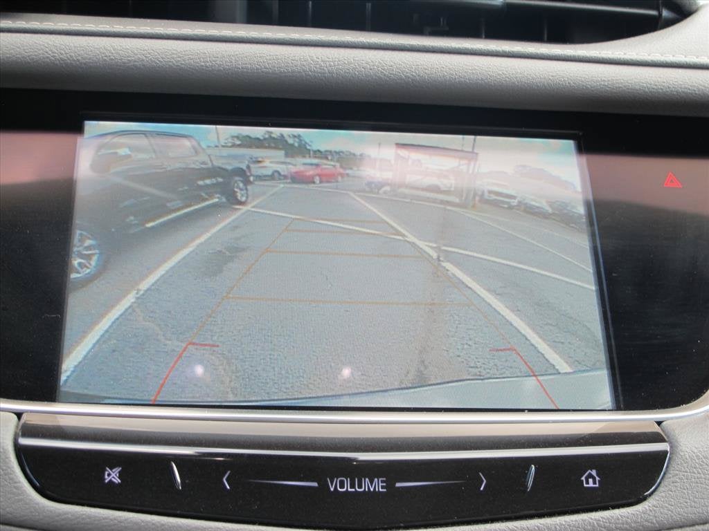 2019 Cadillac XT5 LUXURY FWD SUV Slide 16