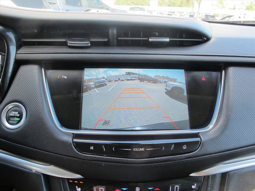 2017 Cadillac XT5 PREMIUM LUXURY AWD SUV Slide 17