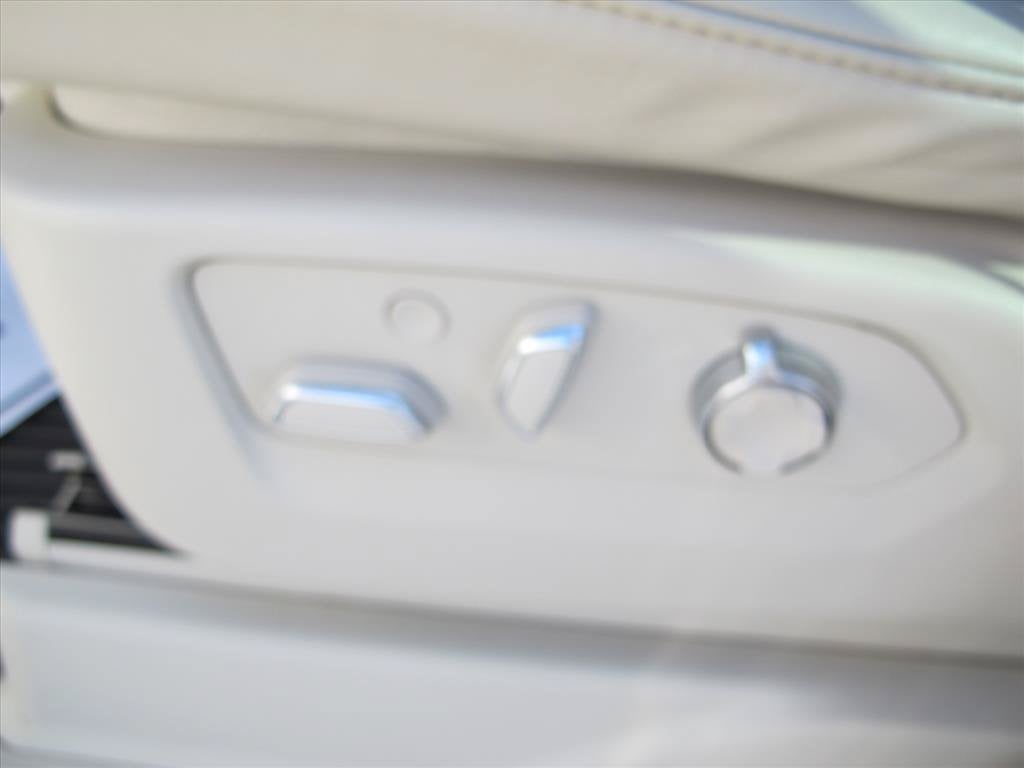 2023 Cadillac Escalade 4WD PREMIUM LUXURY PLATINUM SUV Slide 11