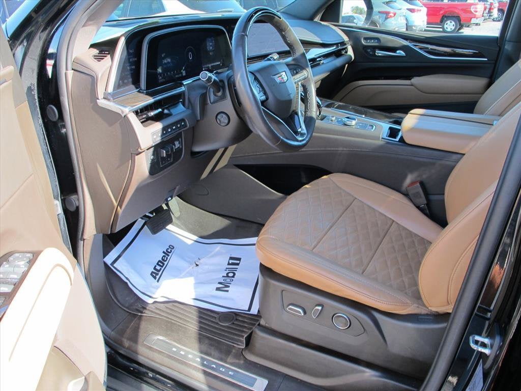 2024 Cadillac Escalade SPORT SUV Slide 8