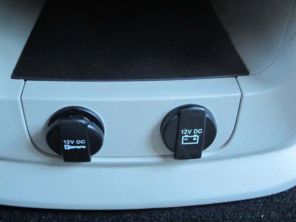 2017 Dodge Grand Caravan SE PLUS Minivan Slide 13