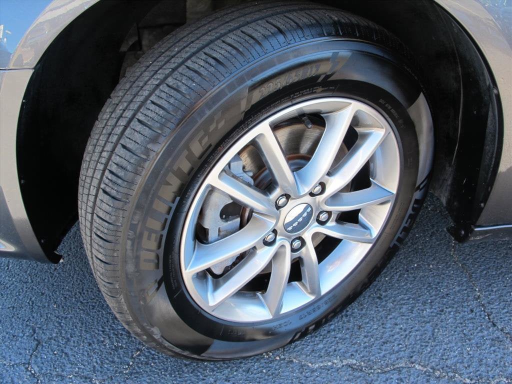 2017 Dodge Grand Caravan SE PLUS Minivan Slide 17
