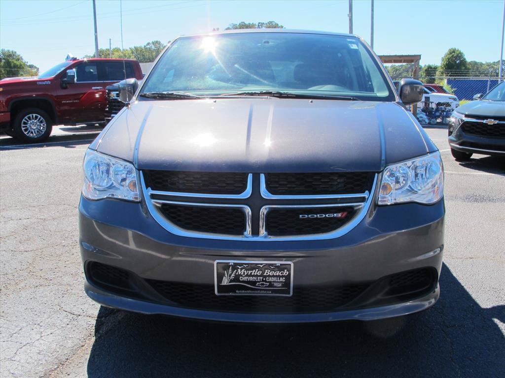 2017 Dodge Grand Caravan SE PLUS Minivan Slide 8