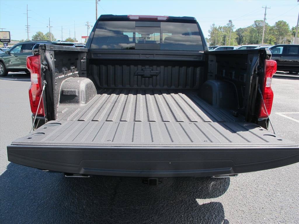 2026 Chevrolet Silverado 1500 LT Crew Cab Pickup Slide 16